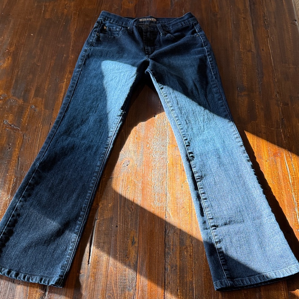 James Jeans Dark Blue Flare Women's Jeans size 29